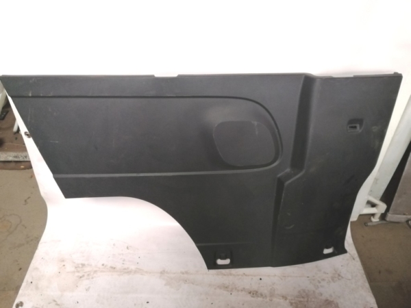 UTF-8   Garniture panneau lat ar  g Renault trafic 3
769015444r